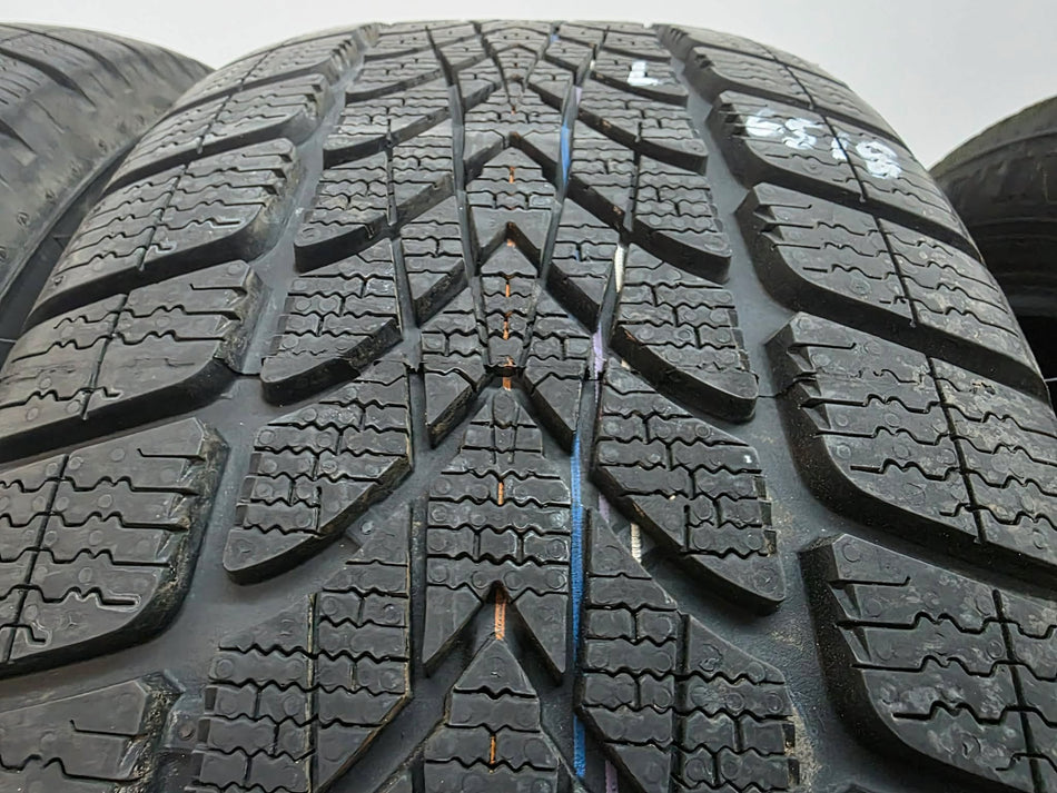 2бр зимни гуми 225/55/17 DUNLOP L06518