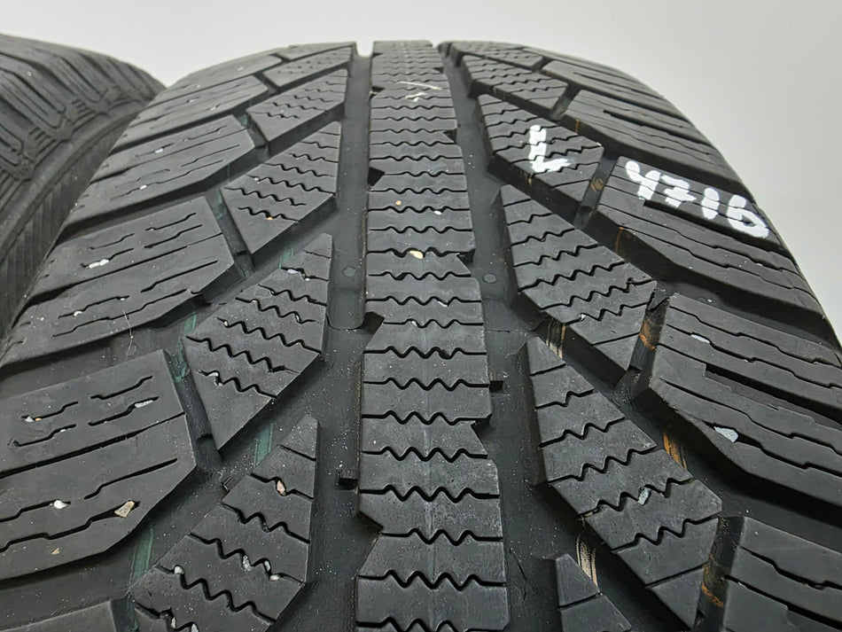 2бр зимни гуми 215/65/16 SEMPERIT L04716