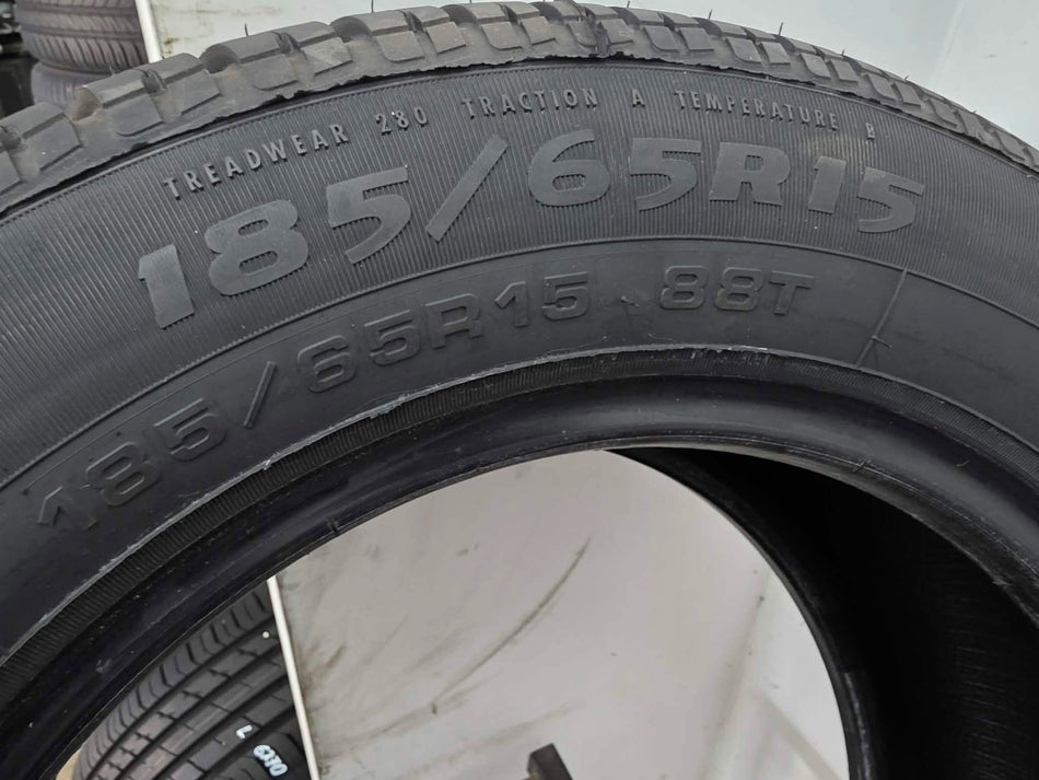 1бр всесезонна гумa 185/65/15 GOODYEAR L06271