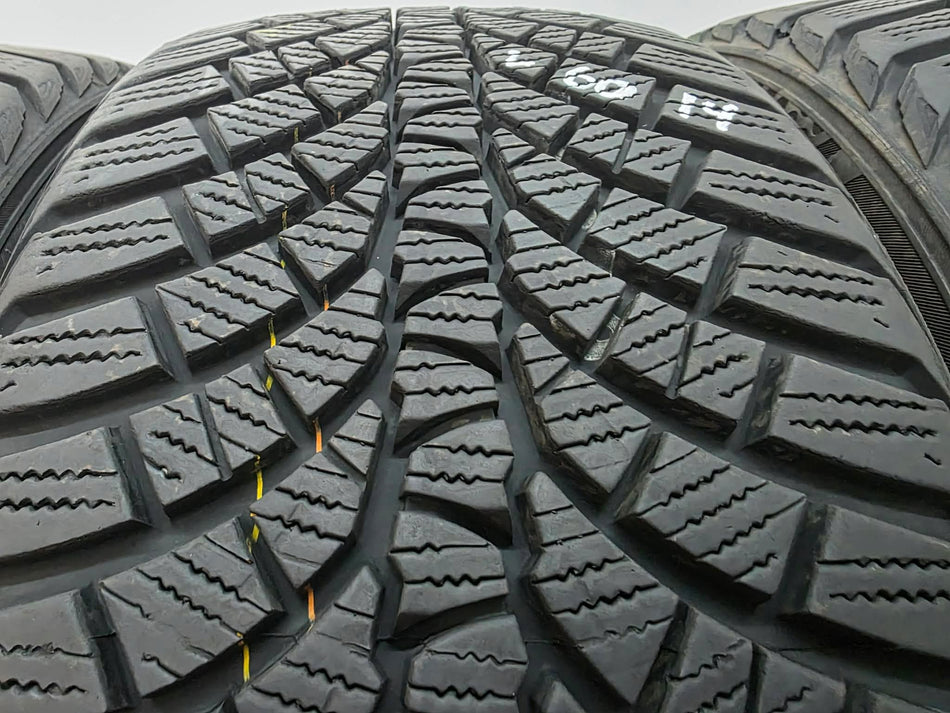 4бр зимни гуми 225/40/18 KUMHO L06014