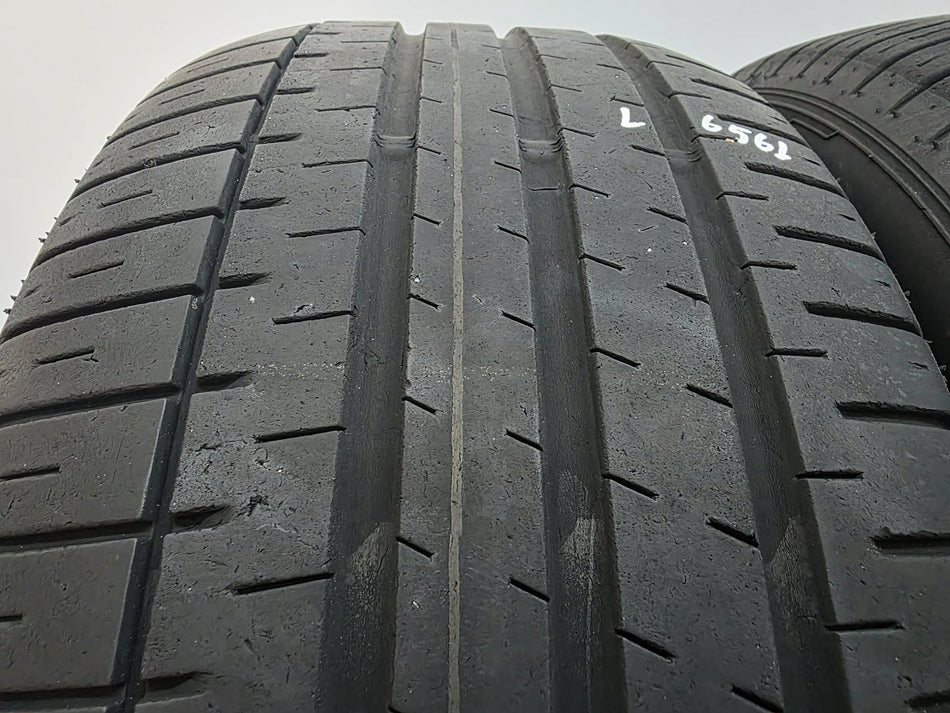 2бр летни гуми 235/55/17 FALKEN L06561