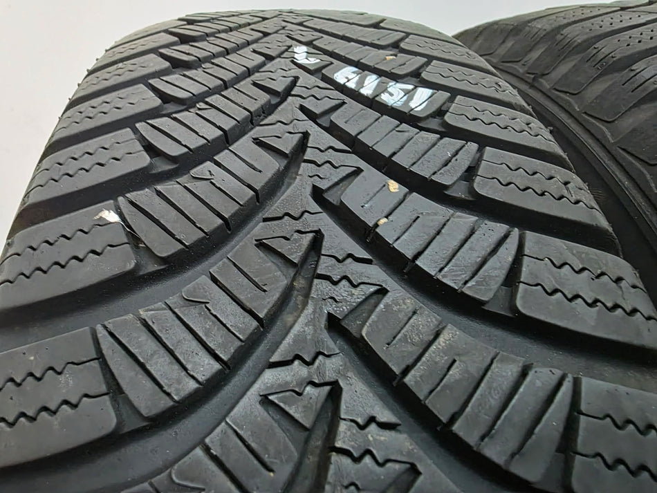 2бр зимни гуми 175/70/14 HANKOOK L06151