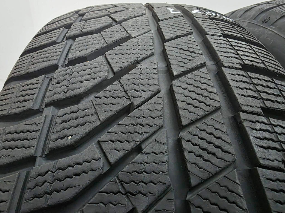2бр зимни гуми 235/55/18 FALKEN L06044