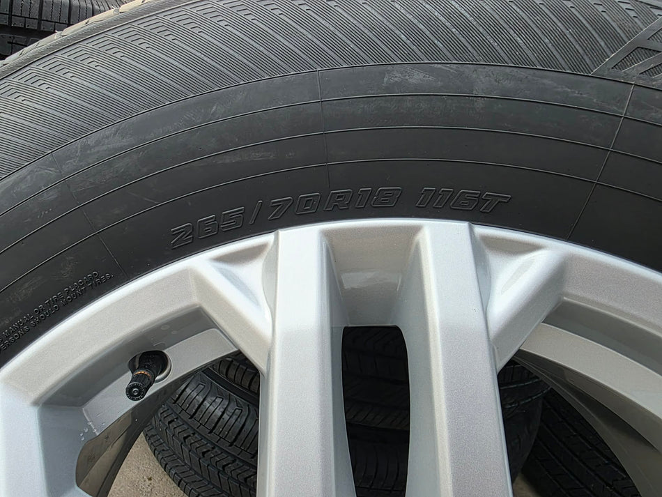 Продавам чисто нови комплекти оригинални джанти с гуми. Директен внос от Канада.