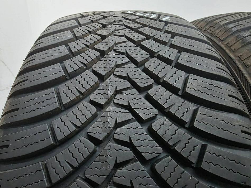 4бр зимни гуми 205/55/16 FALKEN L06177