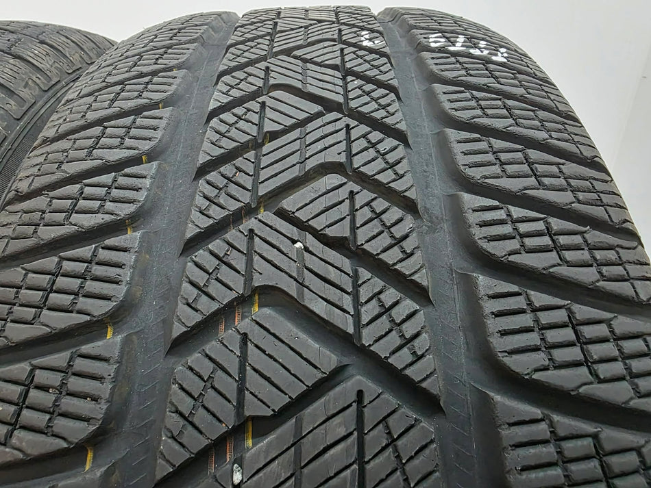 2бр зимни гуми 255/55/18 PIRELLI L06111
