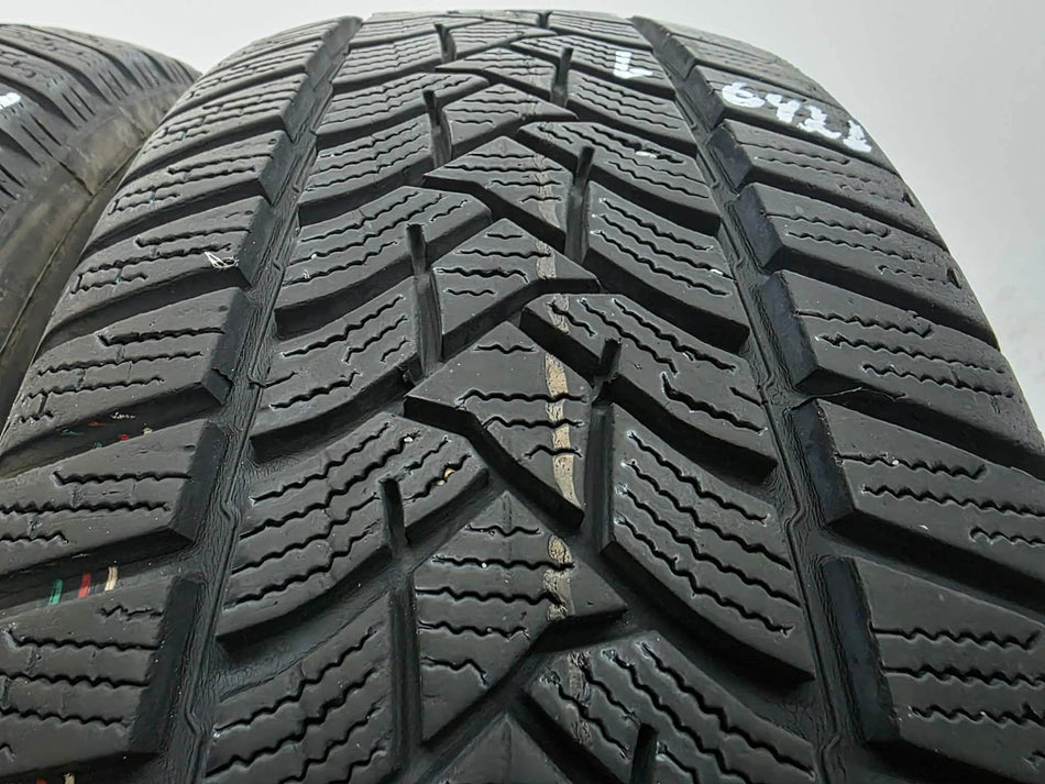 2бр зимни гуми 205/60/16 DUNLOP L06421