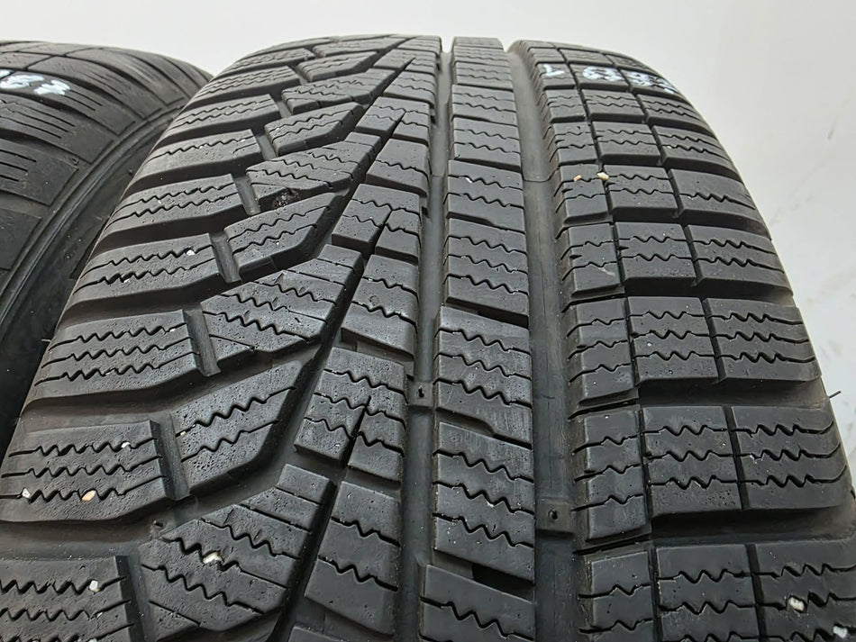 4бр зимни гуми 205/60/16 HANKOOK L06387