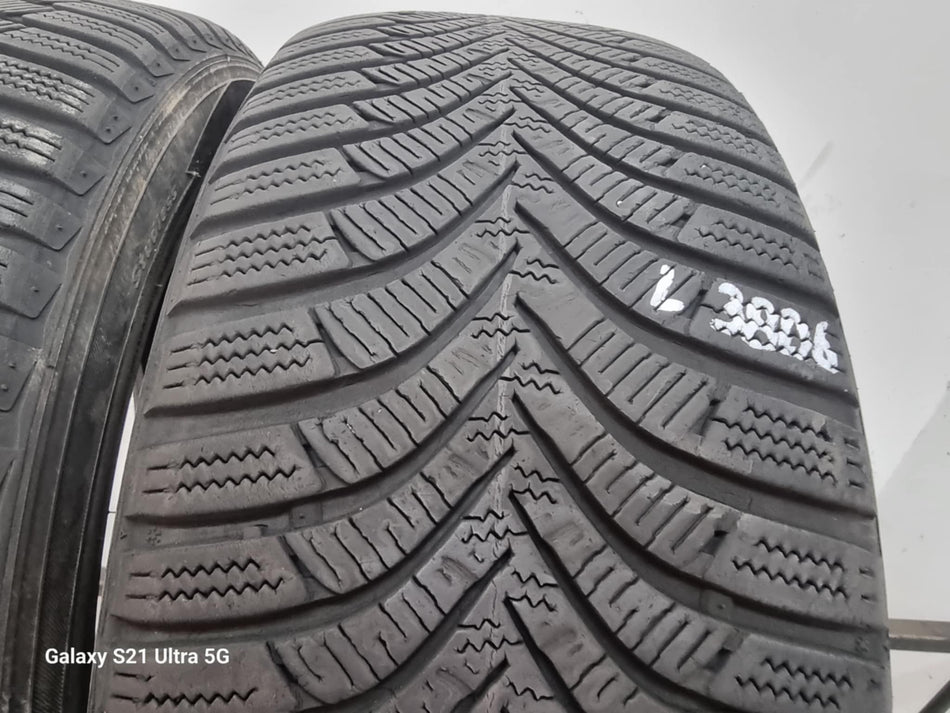 2бр зимни гуми 205/55/16 HANKOOK L03806