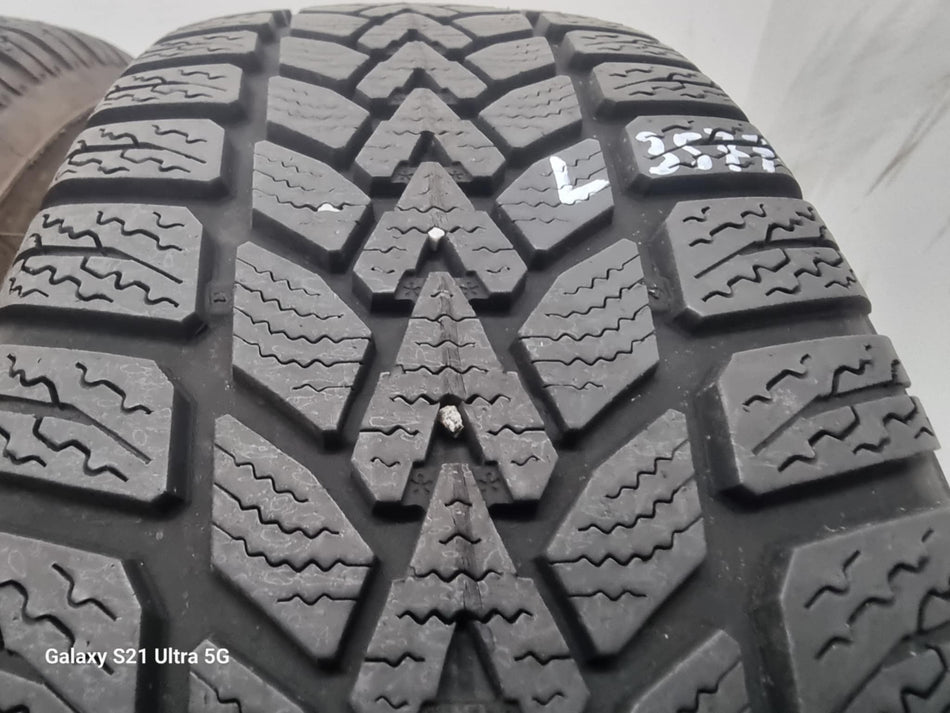 4бр зимни гуми 185/60/15 DUNLOP L03577