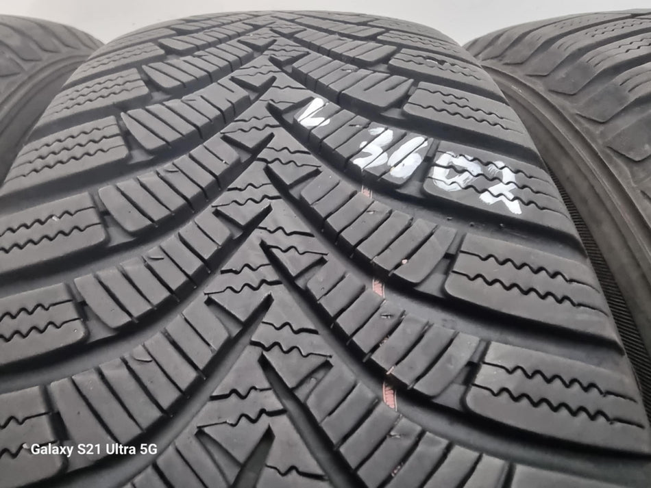 4бр зимни гуми 185/60/15 HANKOOK L03602