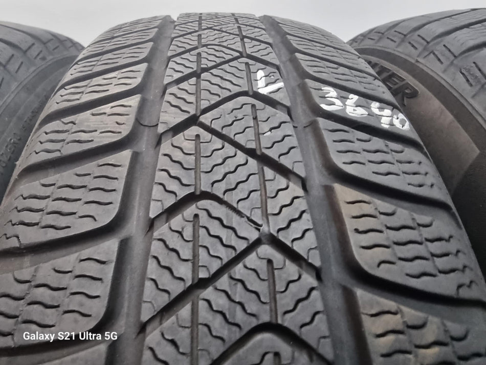 4бр зимни гуми  205/60/17 PIRELLI L03640