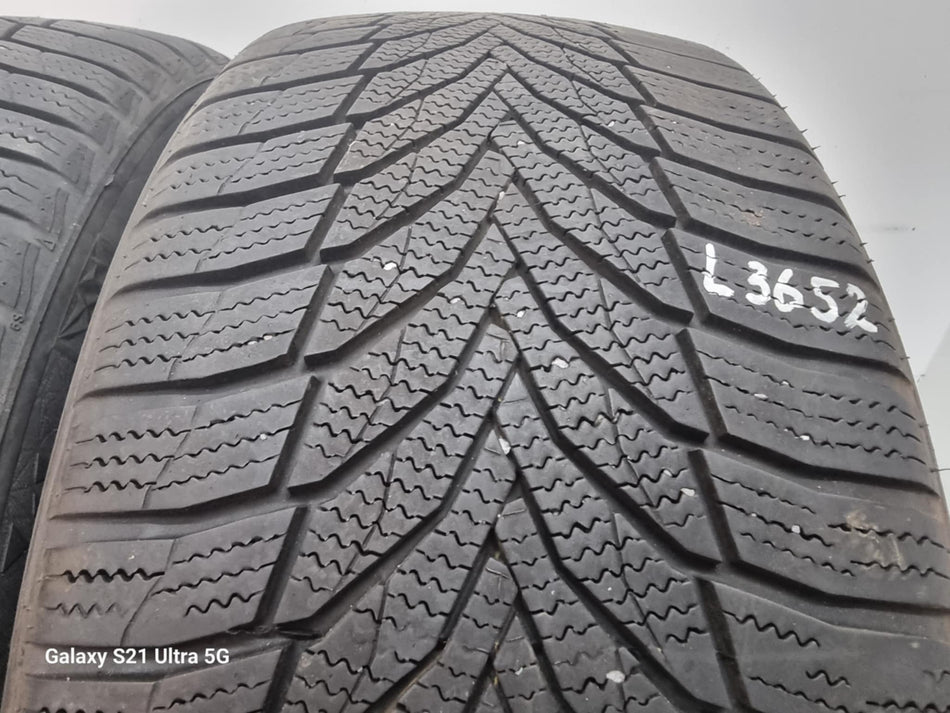 2бр зимни гуми 235/45/18 NEXEN L03652