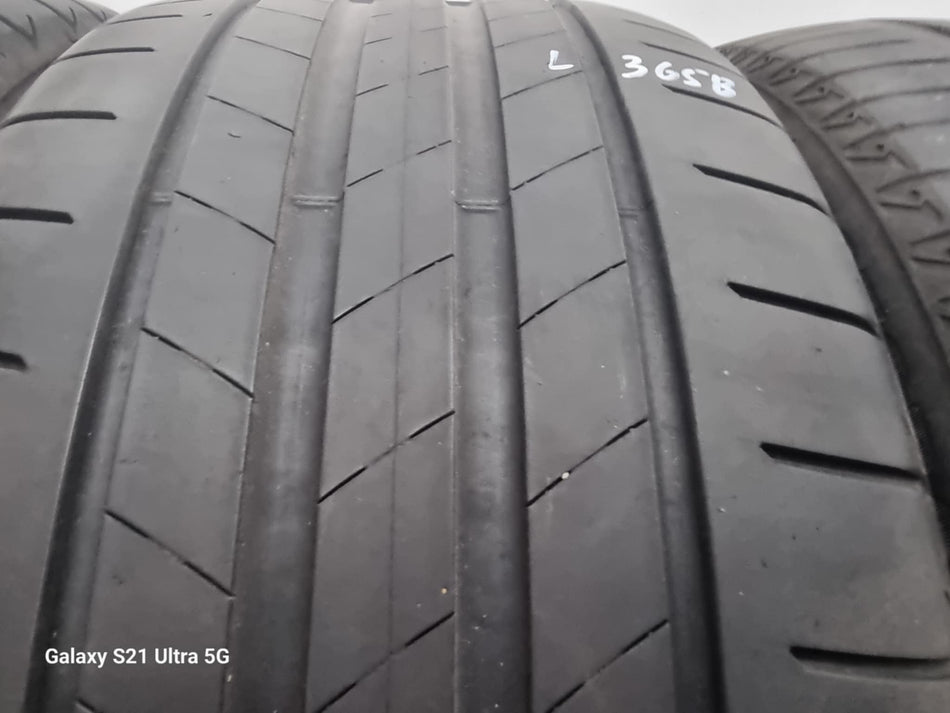 2бр летни гуми 255/40/18 BRIDGESTONE L03658