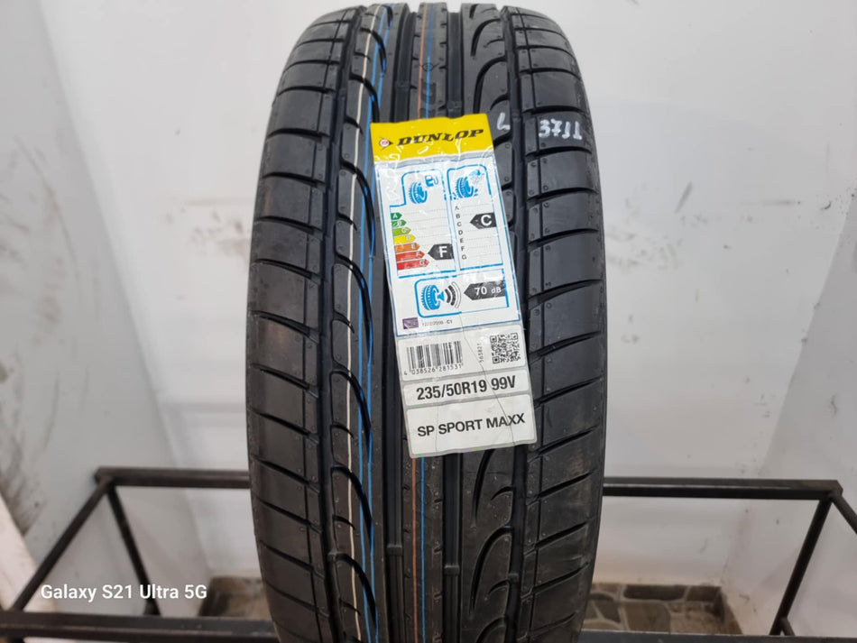 1бр лятна гума 235/50/19 DUNLOP L03711