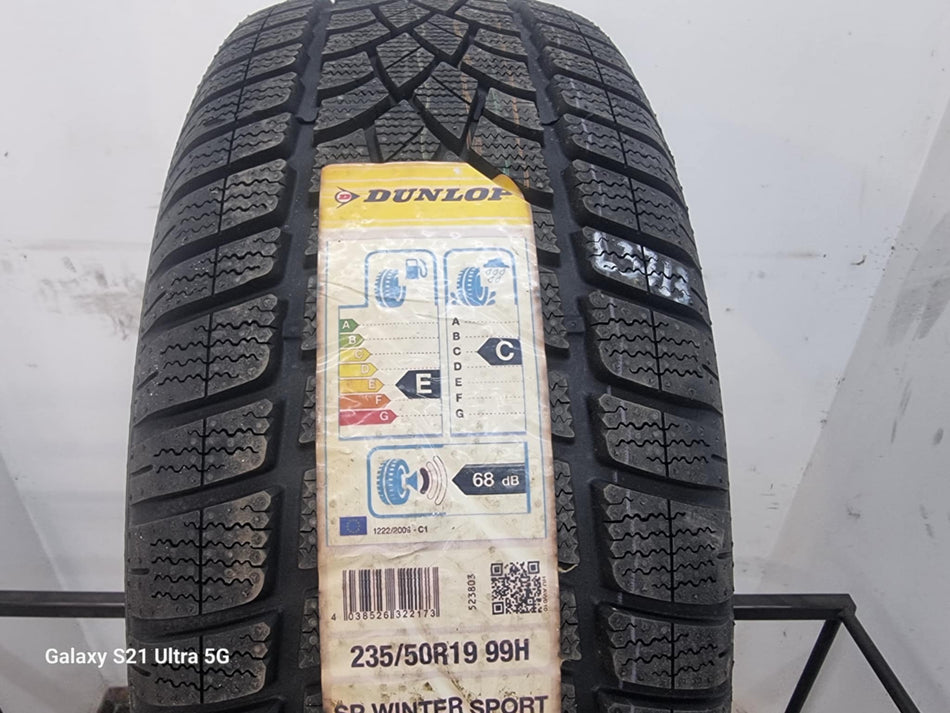 1бр зимна гума 235/50/19 DUNLOP L03713
