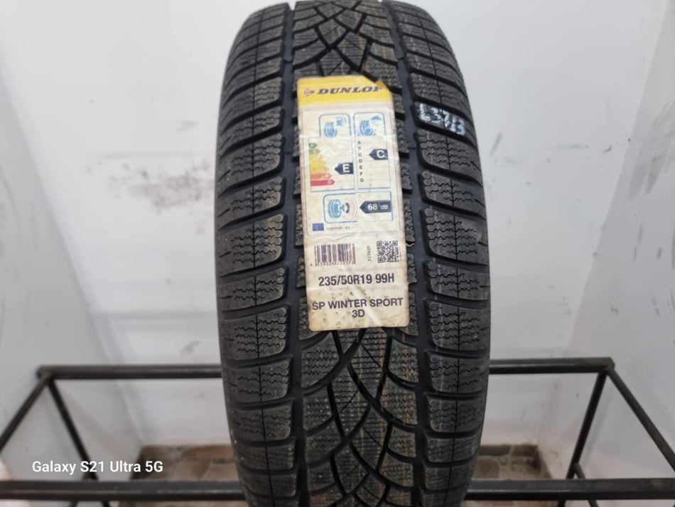 1бр зимна гума 235/50/19 DUNLOP L03713