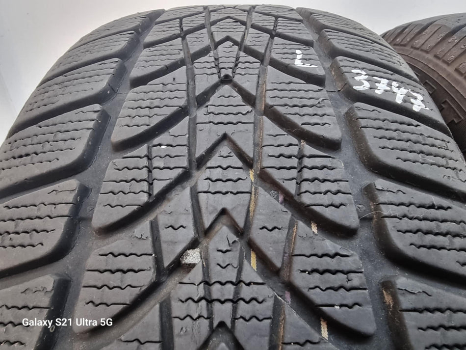 2бр зимни гуми 205/55/16 DUNLOP L03747