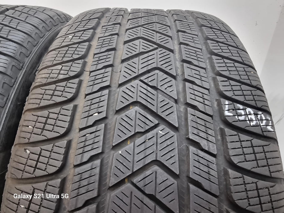 2бр зимни гуми 285/45/22 PIRELLI L03802
