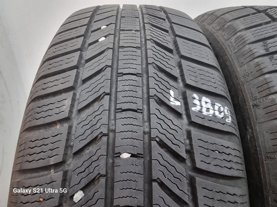 2бр зимни гуми 215/60/17 CONTINENTAL L03809
