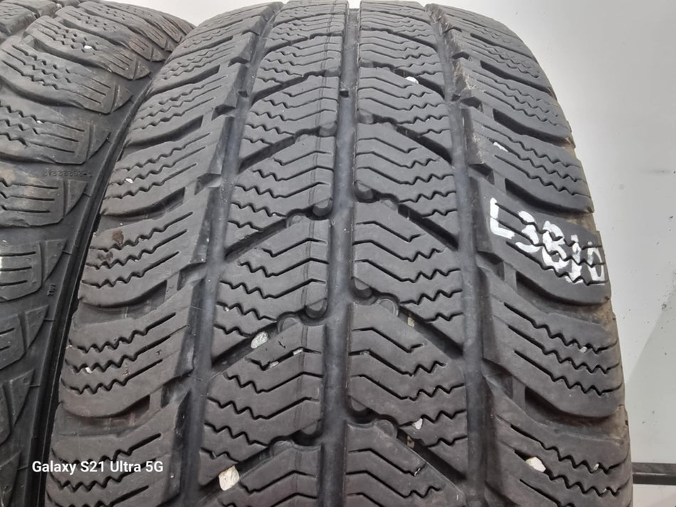 2бр зимни гуми за бус 225/55/17C SEMPERIT L03810