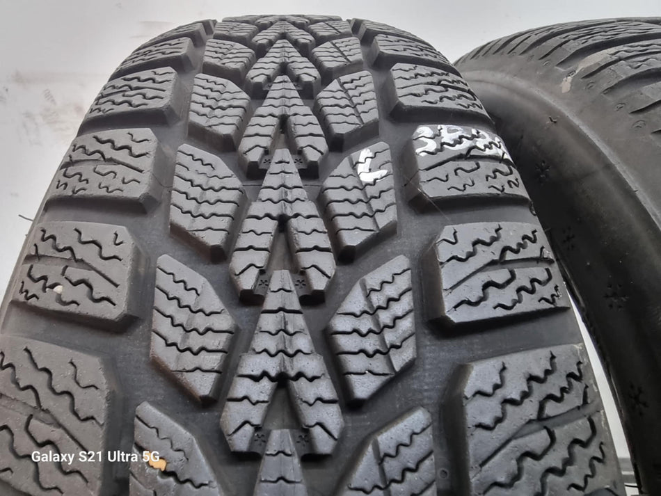 2бр зимни гуми 165/65/15 DUNLOP L03786