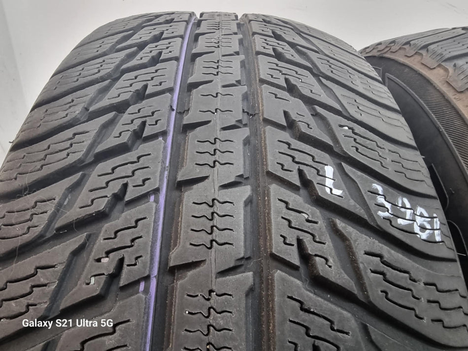 2бр зимни гуми 235/65/17 HOKIAN L03981