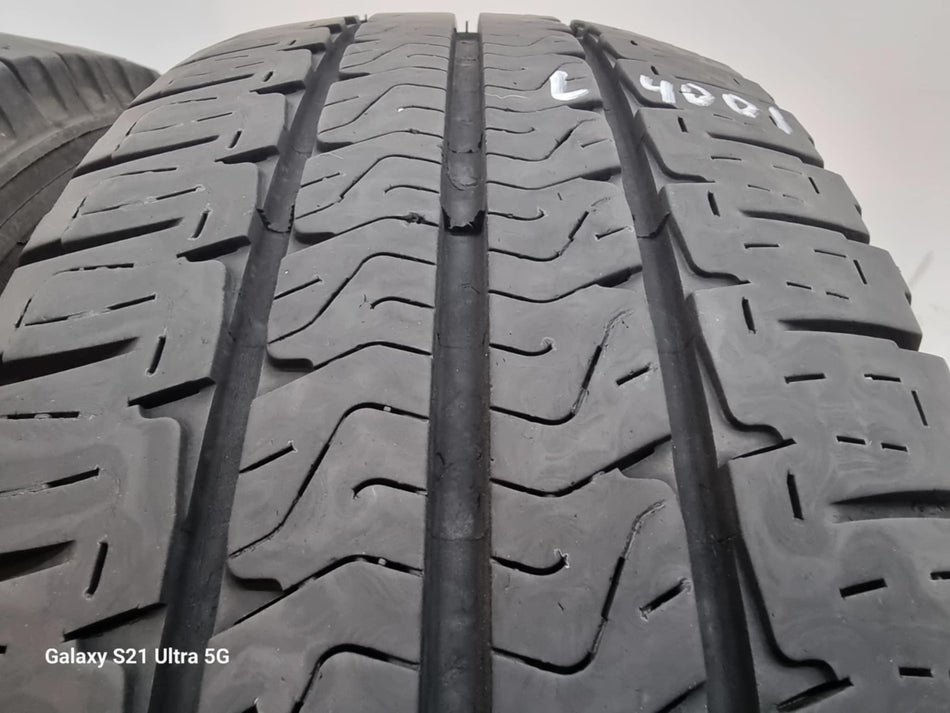 2бр летни гуми за бус 215/70/15C MICHELIN L04001
