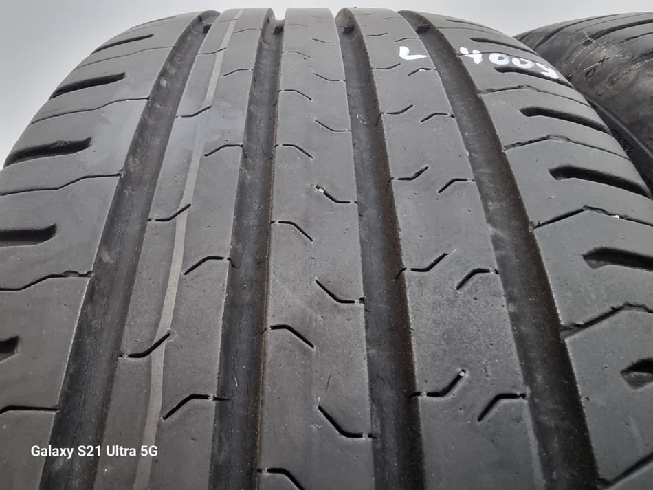 2бр летни гуми 215/60/17 CONTINENTAL L04009