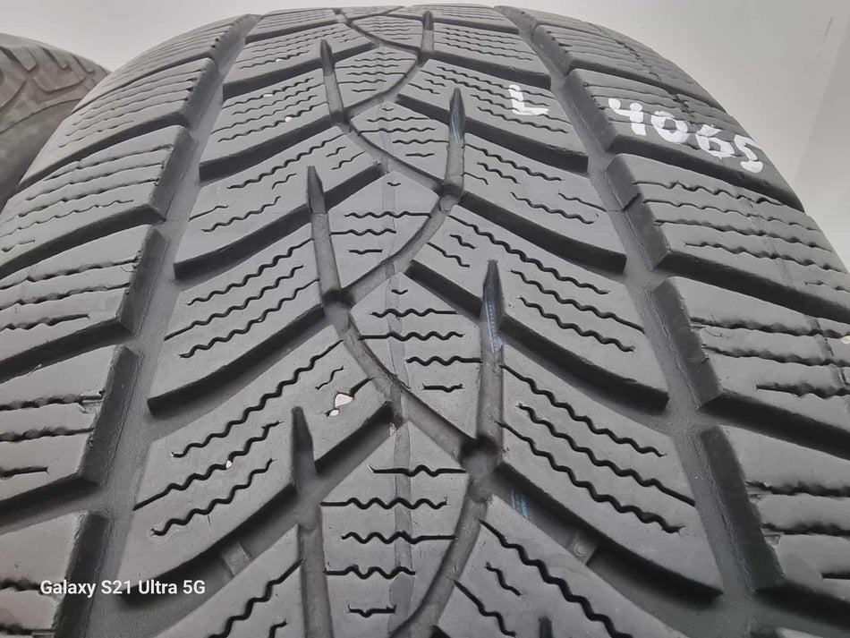 2бр зимни гуми 215/65/17 GOODYEAR L04065