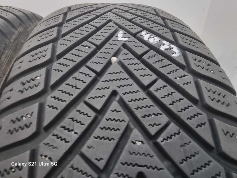 4бр зимни гуми 215/70/16 PIRELLI L04073