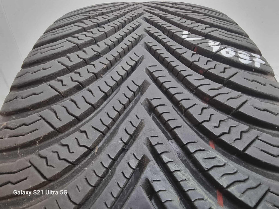 1бр зимнa гумa 205/55/16 MICHELIN L04087