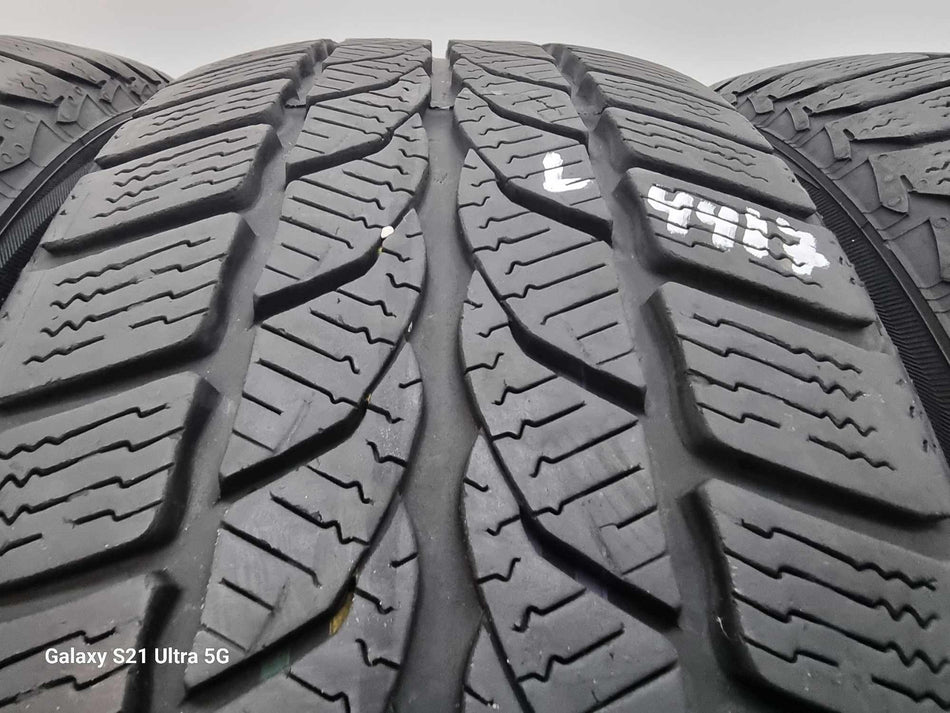 4бр зимни гуми 195/55/16 UNIROYAL L04417