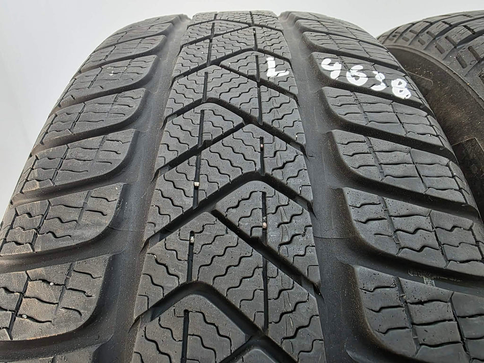 2бр зимни гуми 215/60/16 PIRELLI L04638