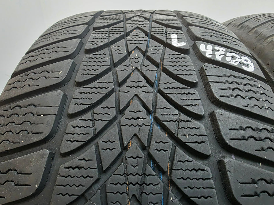 4бр зимни гуми 225/55/17 DUNLOP L04709
