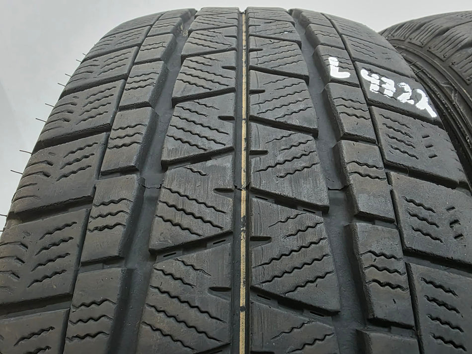 2бр зимни гуми за бус 225/55/17C FALKEN L04722