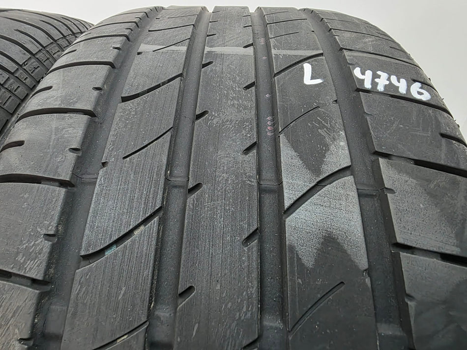 2бр летни гуми 235/55/17 BRIDGESTONE L04746