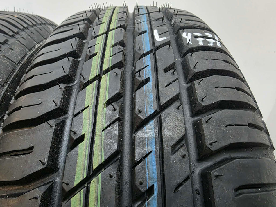 2бр летни гуми 185/65/15 UNIROYAL L04771