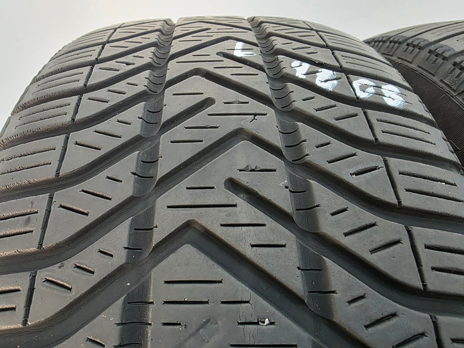 2бр зимни гуми 205/55/16 PIRELLI L04808