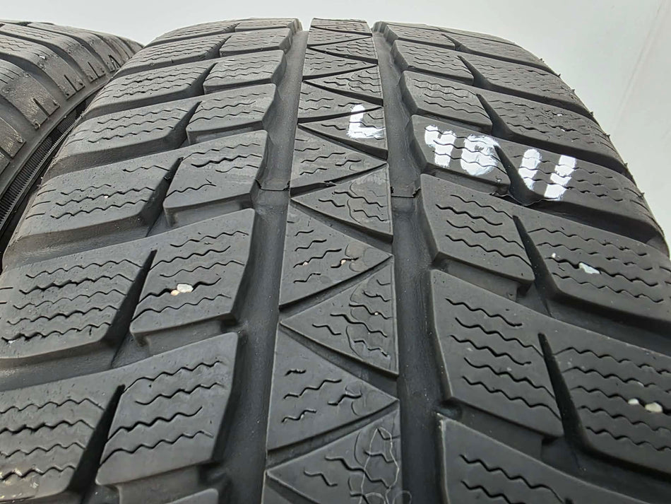 4бр зимни гуми 195/55/15 FALKEN L04811