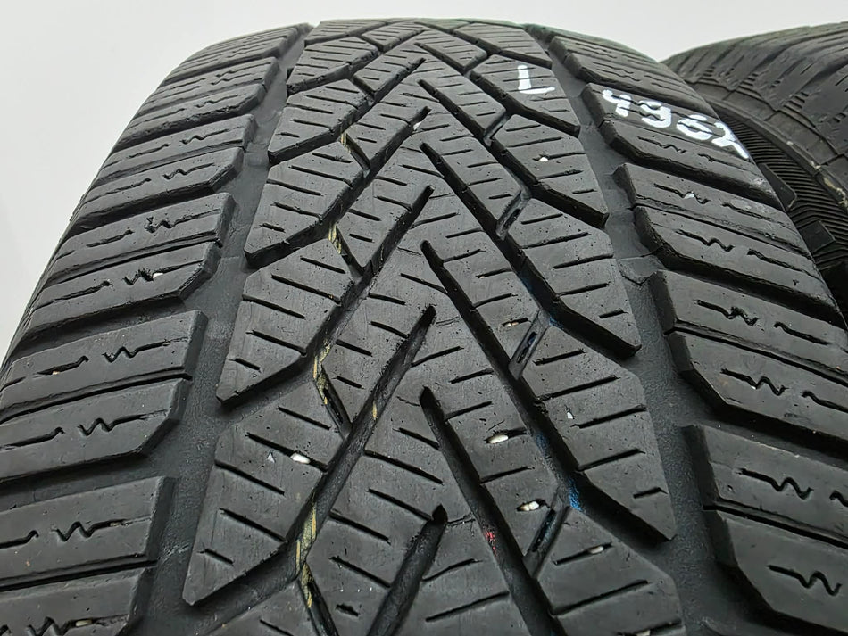 2бр зимни гуми 185/60/15 SEMPERIT L04962