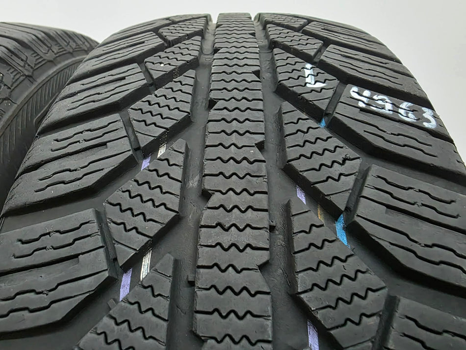 2бр зимни гуми 185/60/15 SEMPERIT L04963