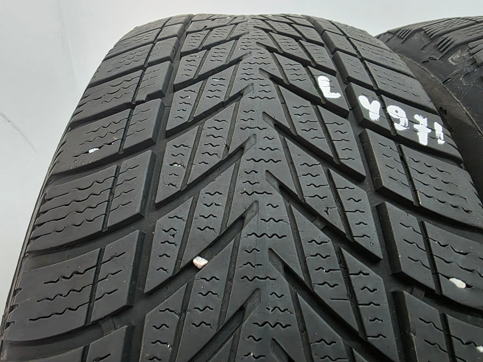 2бр зимни гуми 205/60/16 GOODYEAR L04971