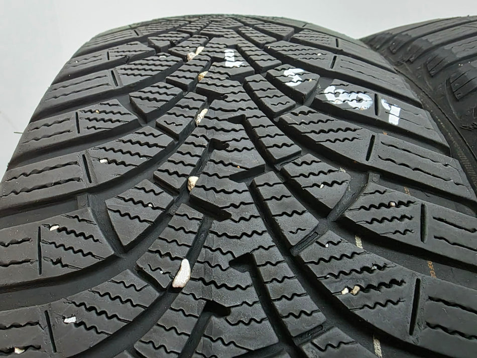 2бр зимни гуми 205/55/16 GOODYEAR L05004