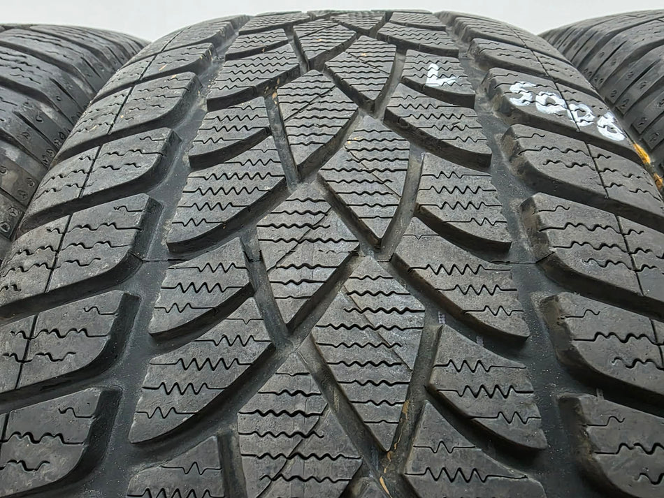 4бр зимни гуми 235/55/17 DUNLOP L05006
