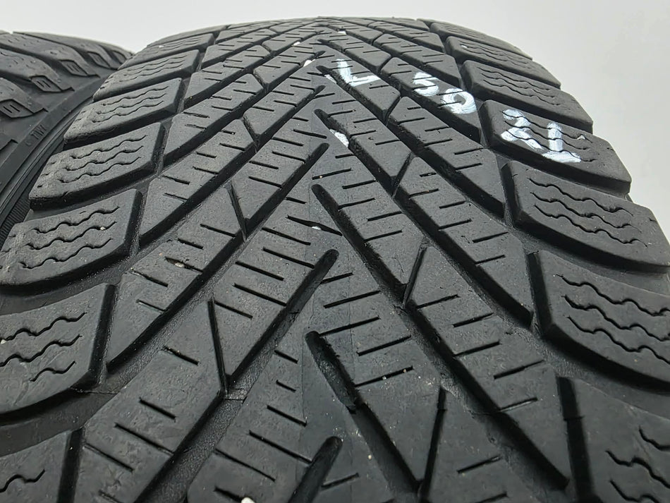 2бр зимни гуми 185/60/15 PIRELLI L05021