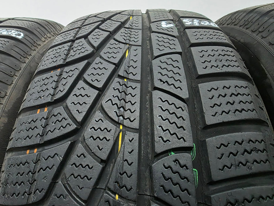 4бр зимни гуми 205/55/16 PIRELLI L05100