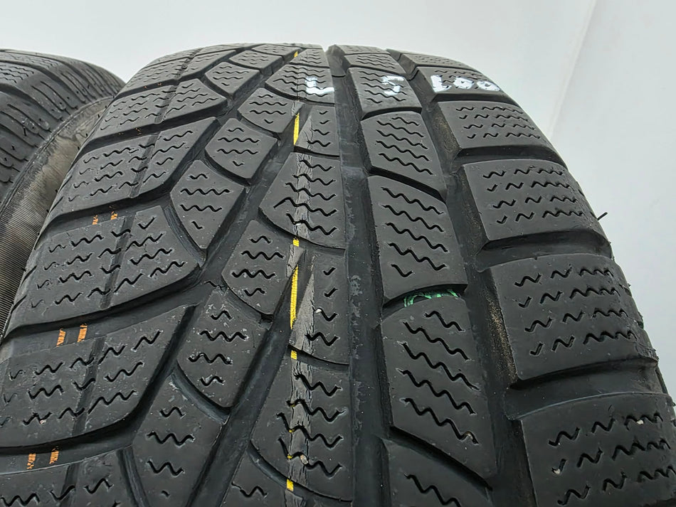 4бр зимни гуми 205/55/16 PIRELLI L05100