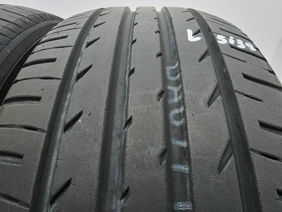 2бр летни гуми 215/50/18 TOYO L05139