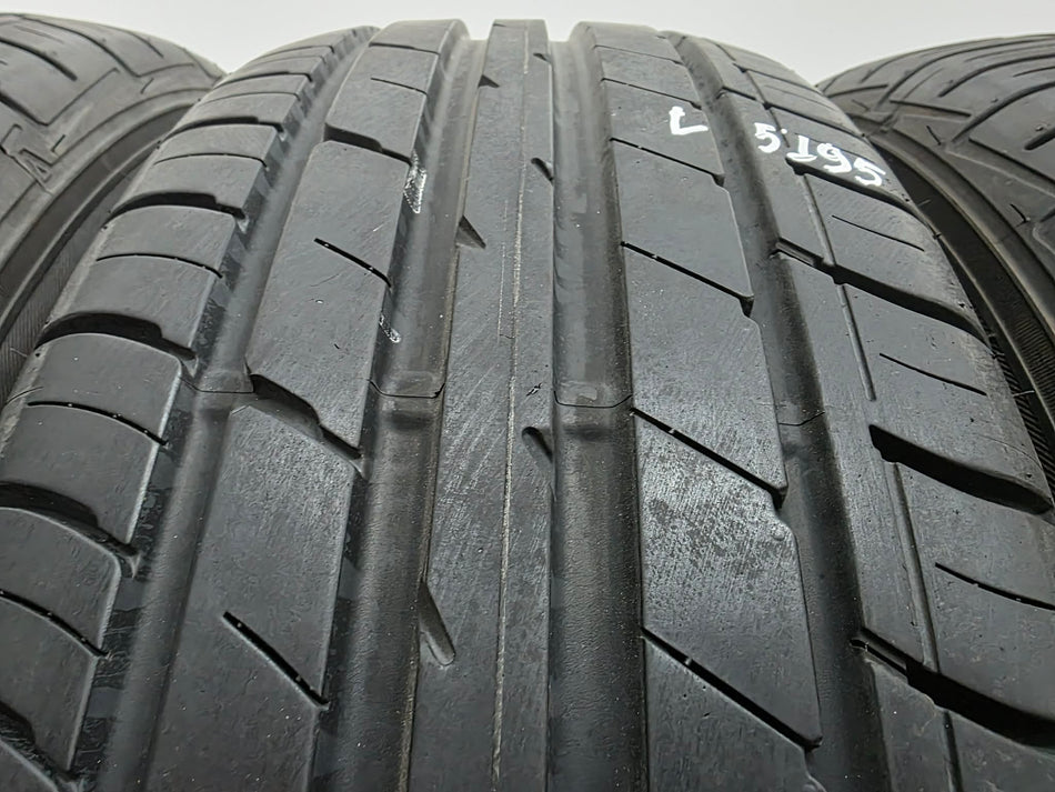 4бр летни гуми 215/65/17 FALKEN L05195